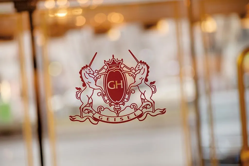 Hotel Koenigshof Monaco di Baviera 5*,